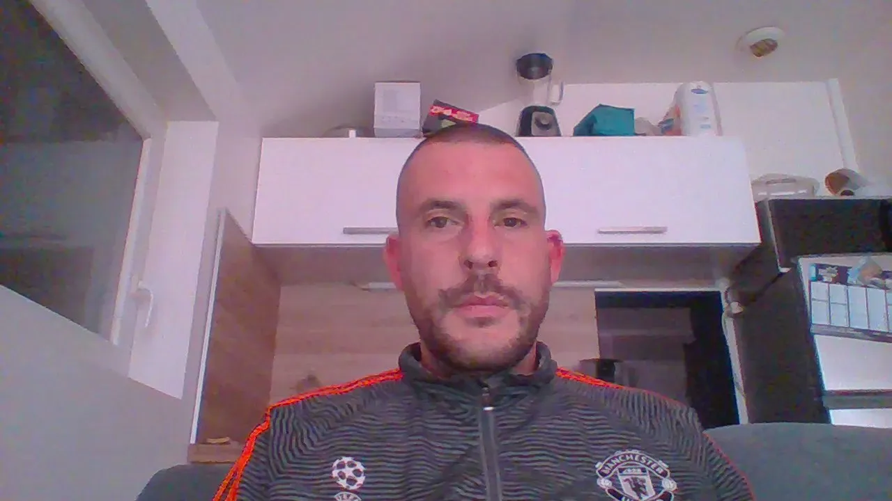 Offline Dartagnantdu771 on Cam4