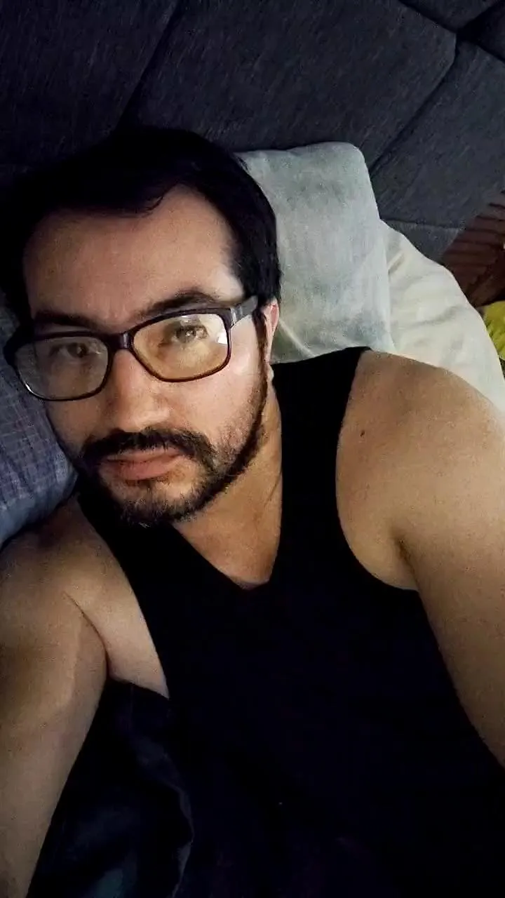 Offline davemejia300 on Cam4