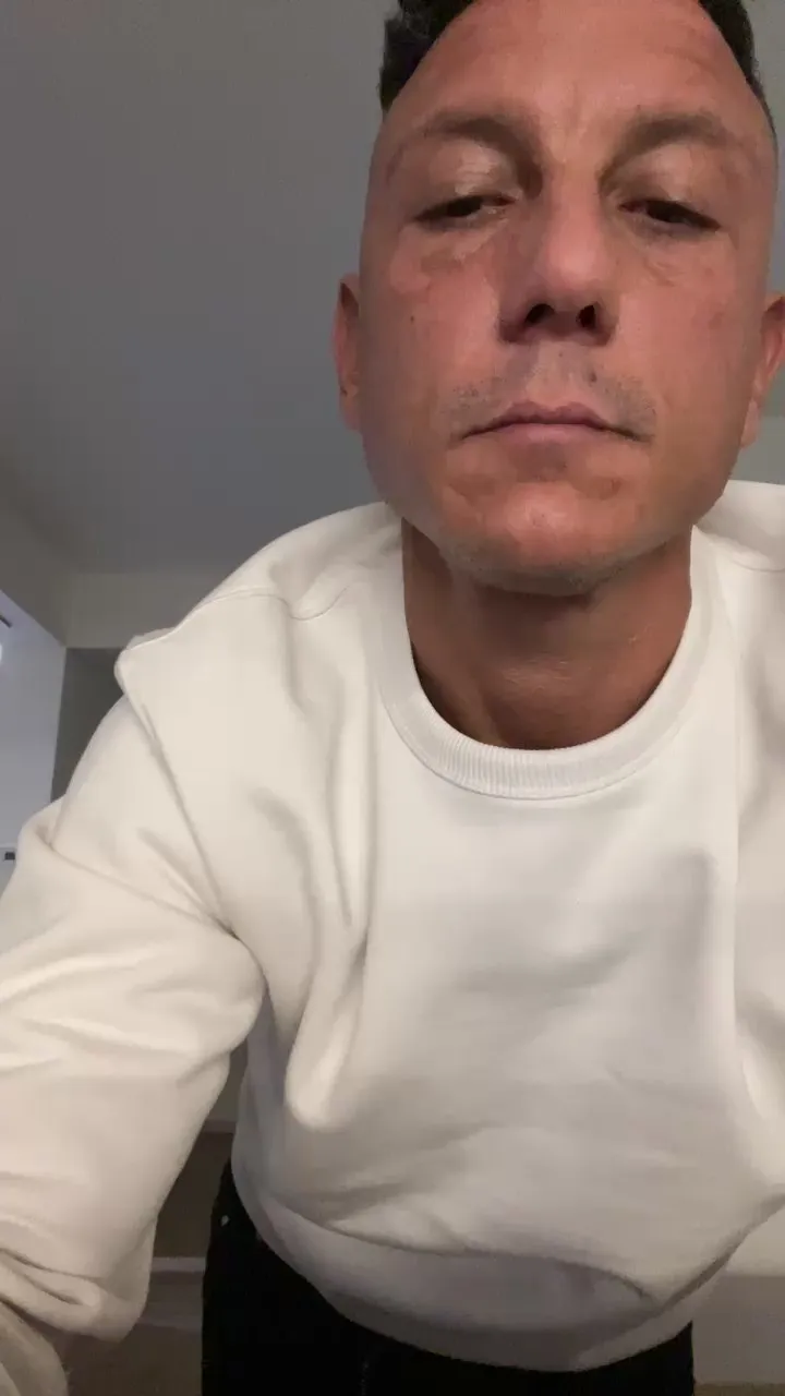 Offline davidlove982 on Cam4