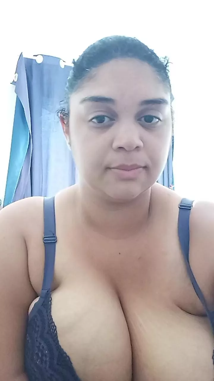 Offline deehr on Cam4