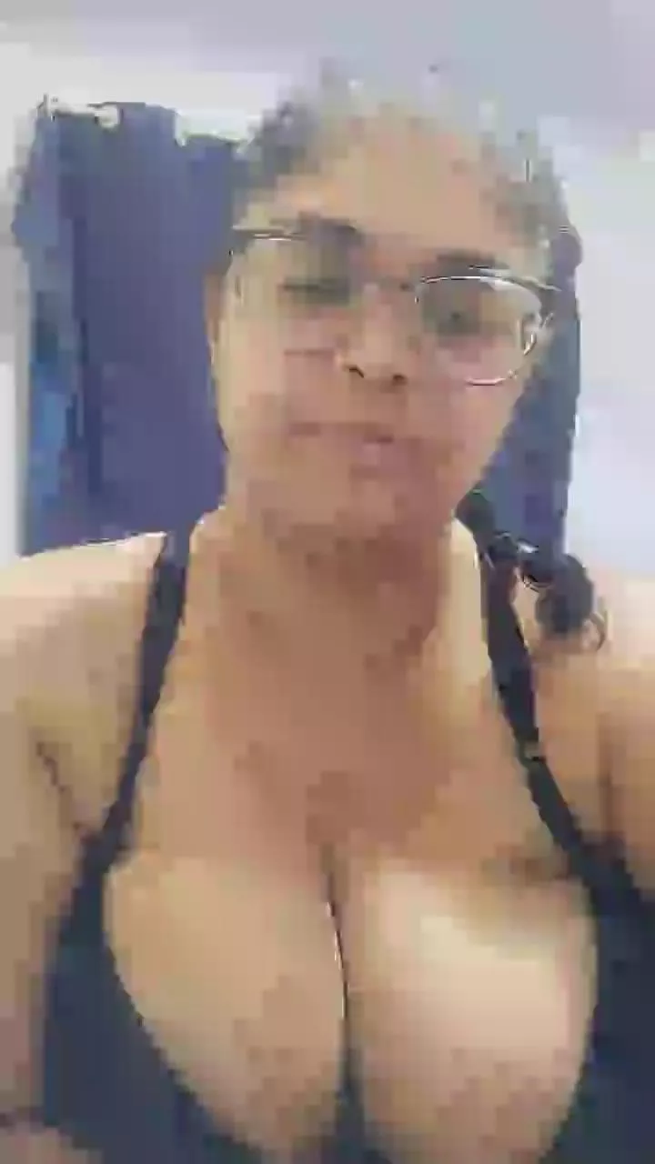 Offline deehr on Cam4