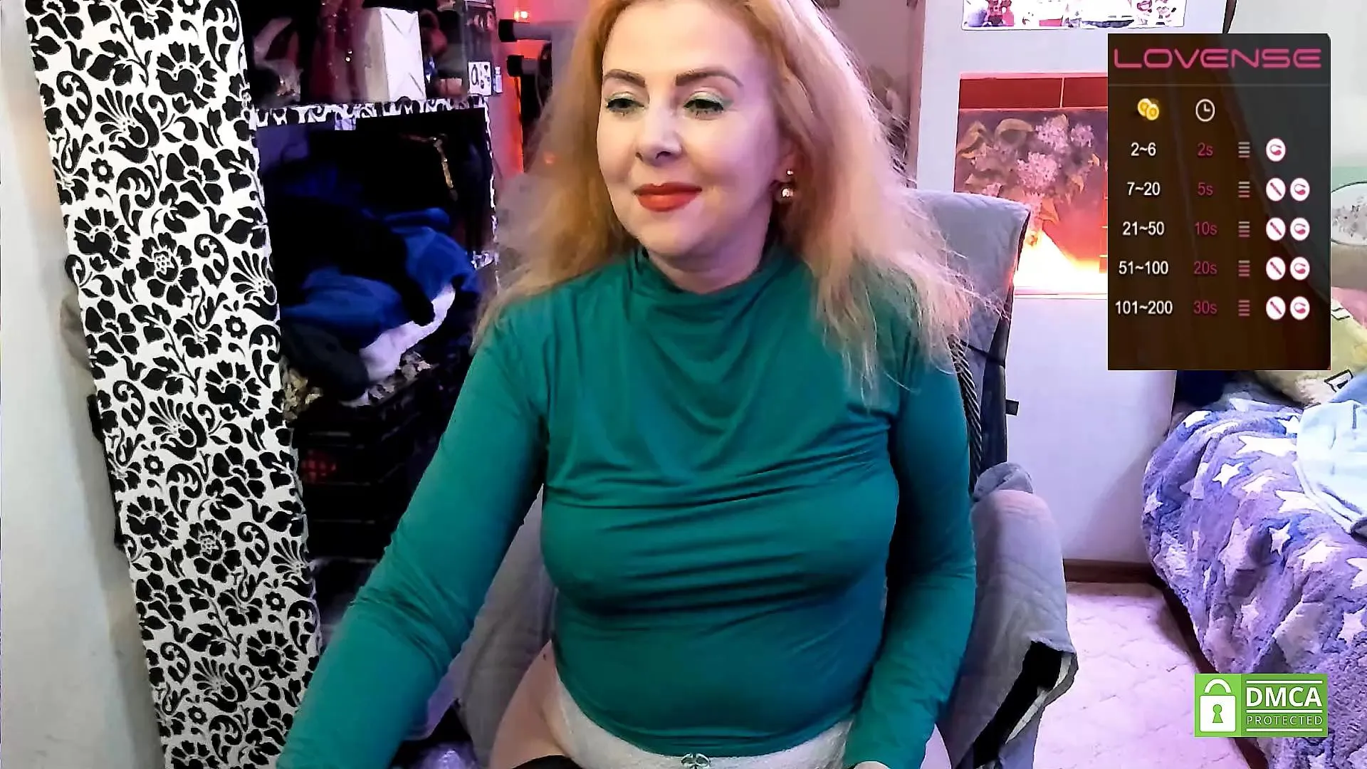 Offline Delicecatmyau on Cam4