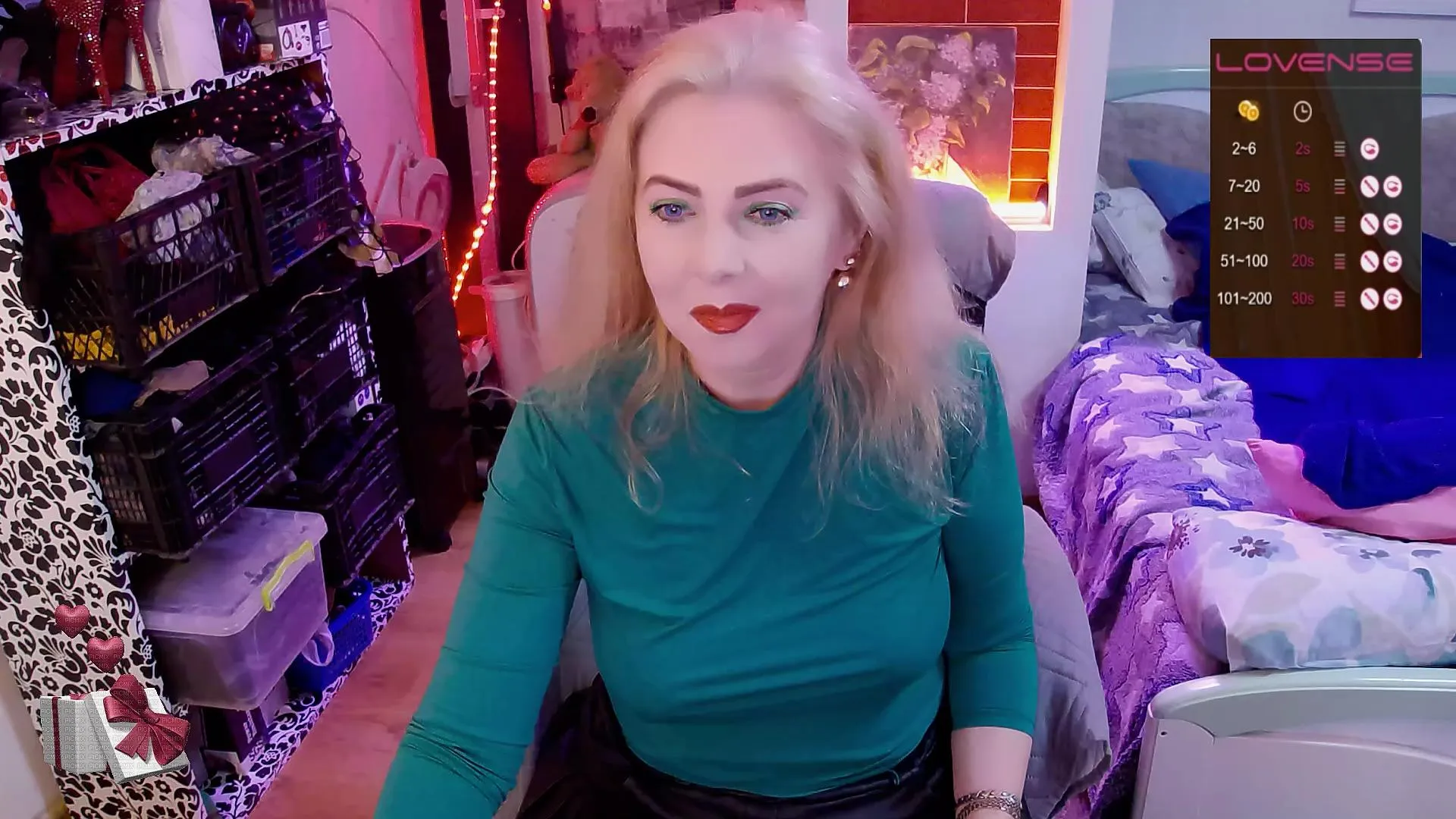 Offline Delicecatmyau on Cam4