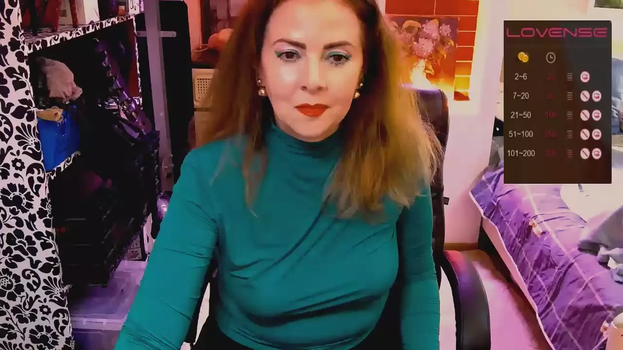 Offline Delicecatmyau on Cam4