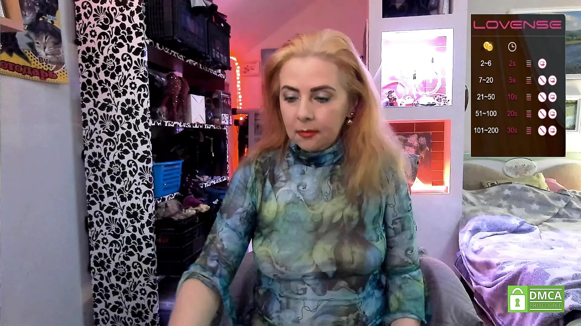 Offline Delicecatmyau on Cam4