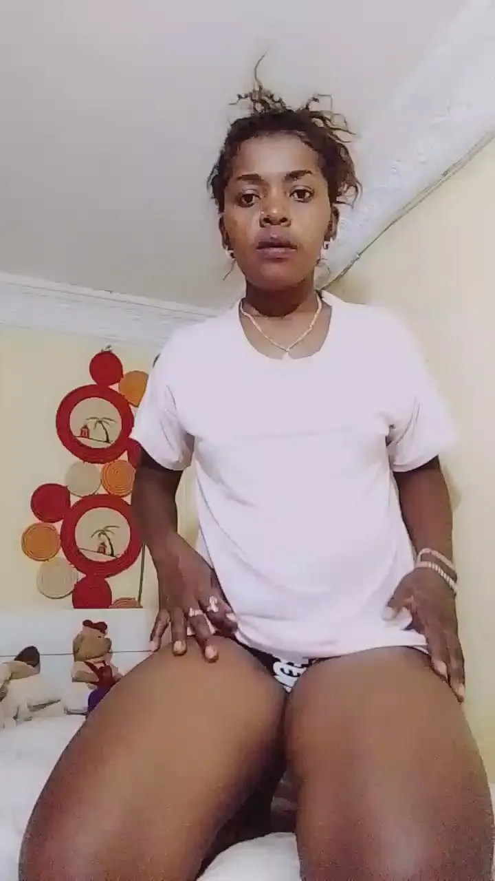 Offline Delinahlove on Cam4