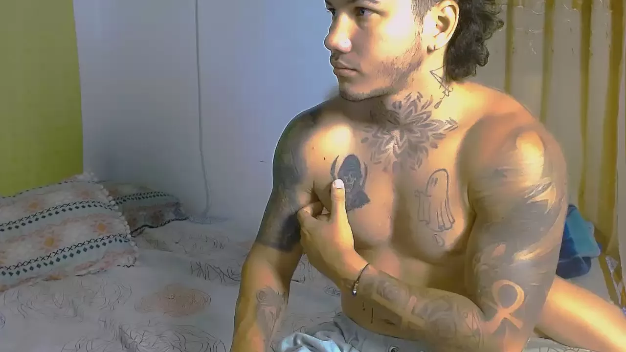 Offline demon_angell_w2 on Cam4