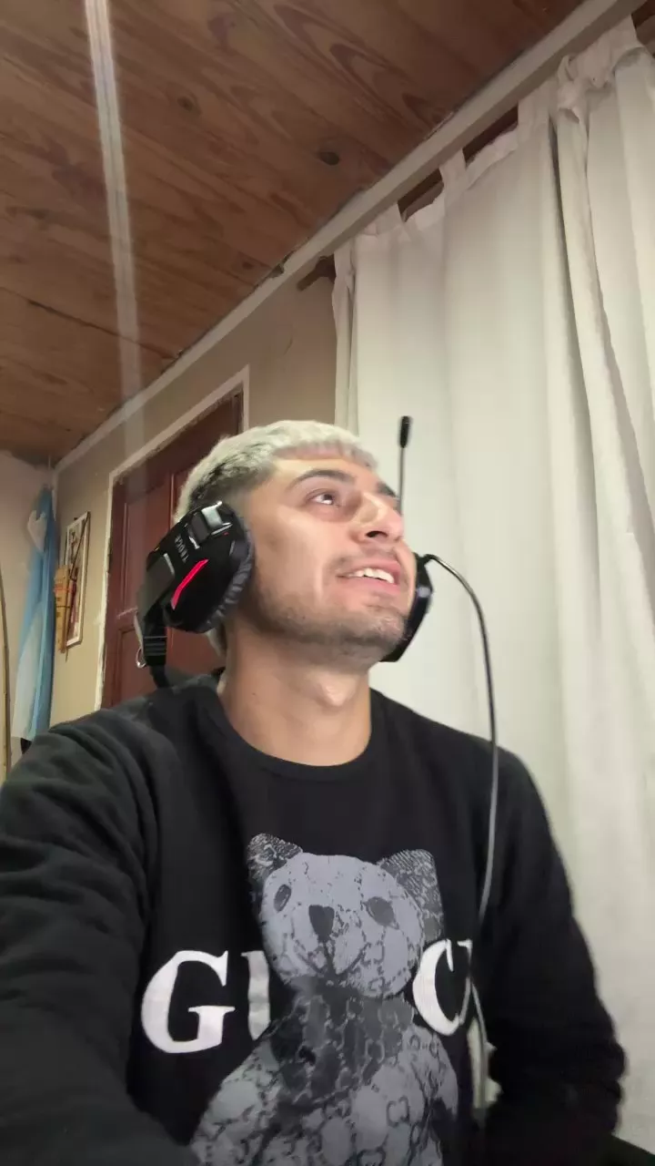 Offline Demoniojoaquinn on Cam4