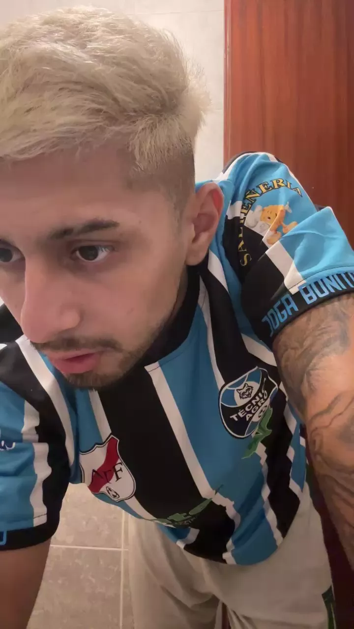 Offline Demoniojoaquinn on Cam4