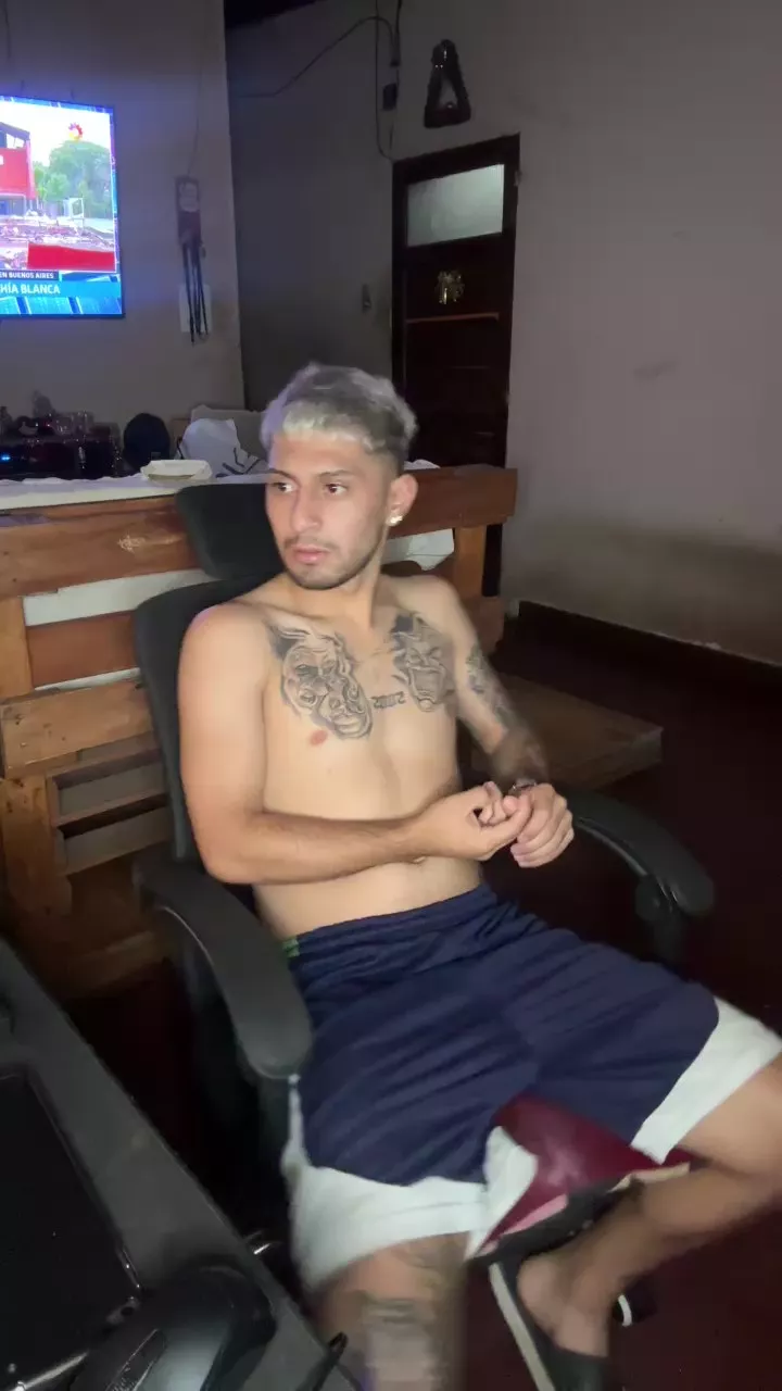 Offline Demoniojoaquinn on Cam4