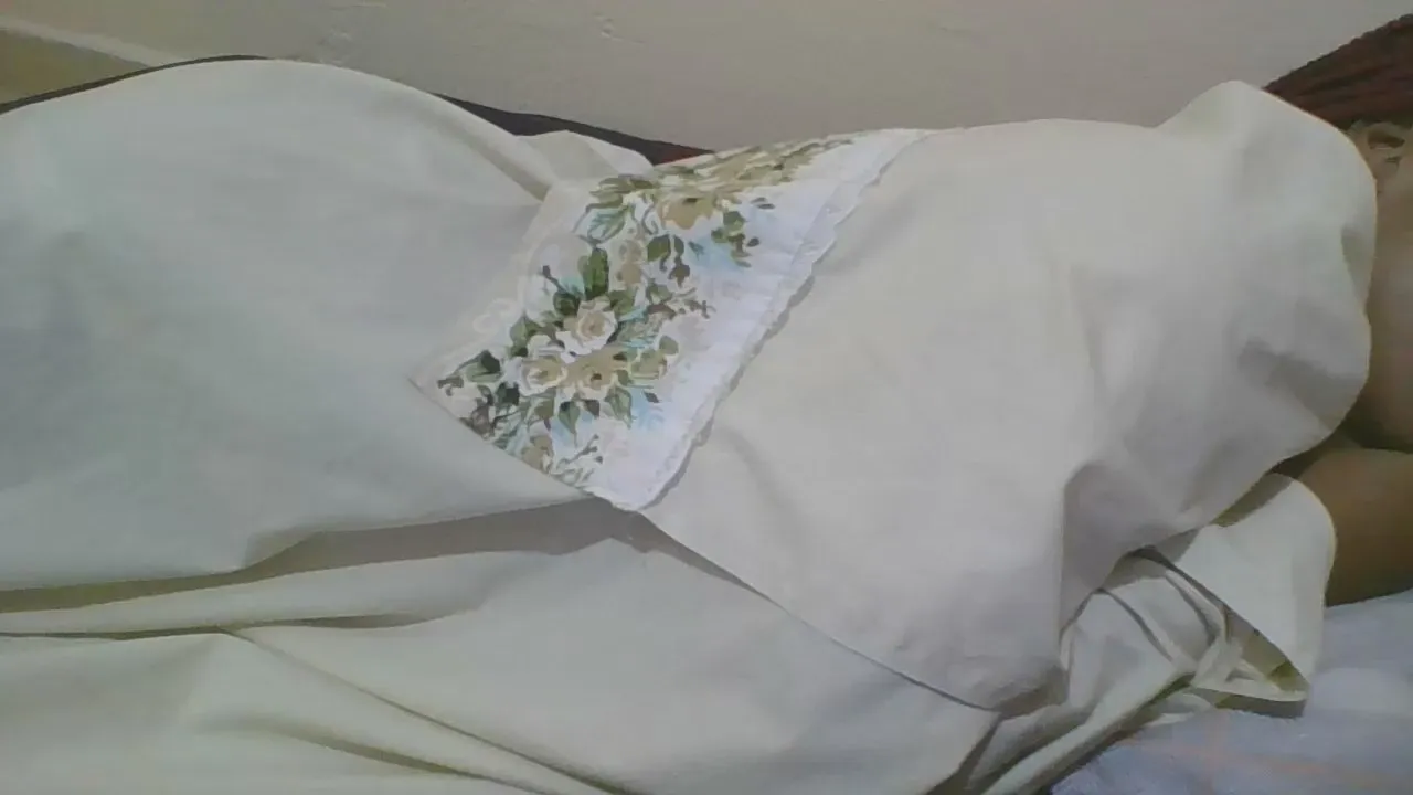 Freechat Demure_cutey on Cam4