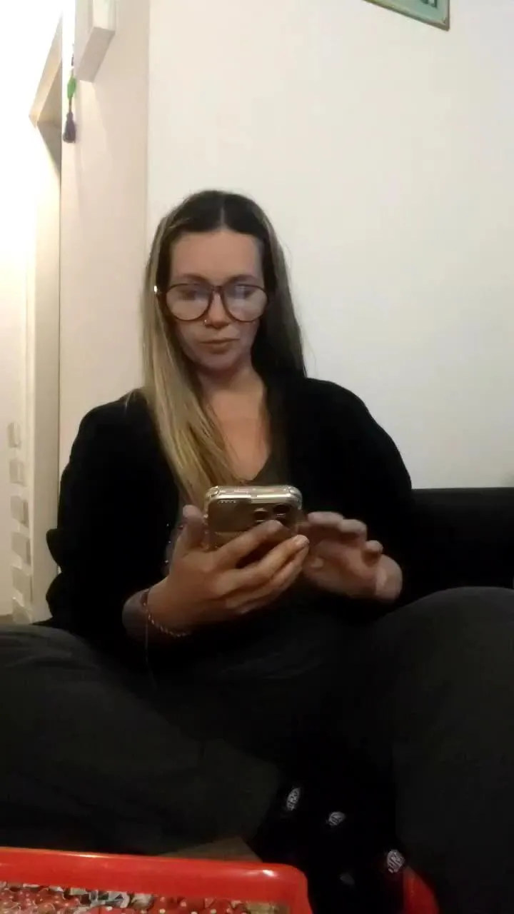 Cam4 desireemilf is Freechat desireemilf — Freechat on Cam4