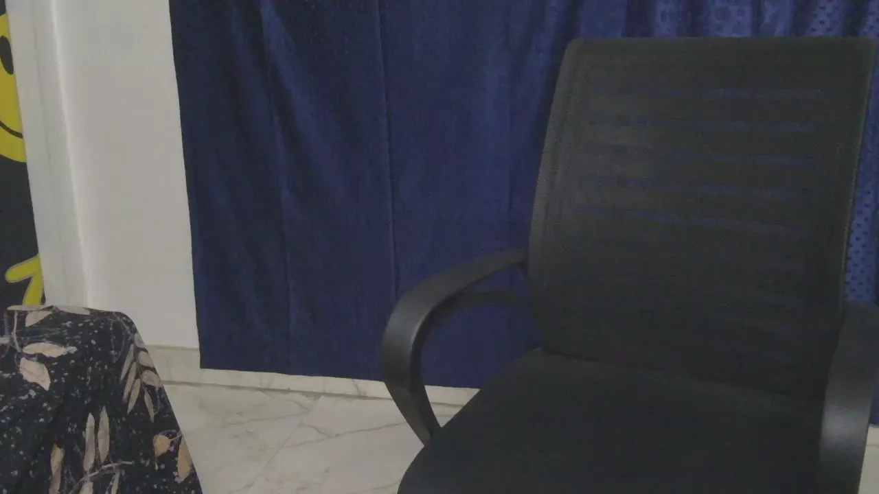 Offline desireena2 on Cam4