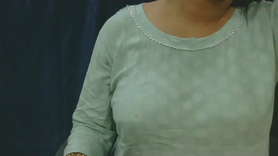 Offline desireena2 on Cam4