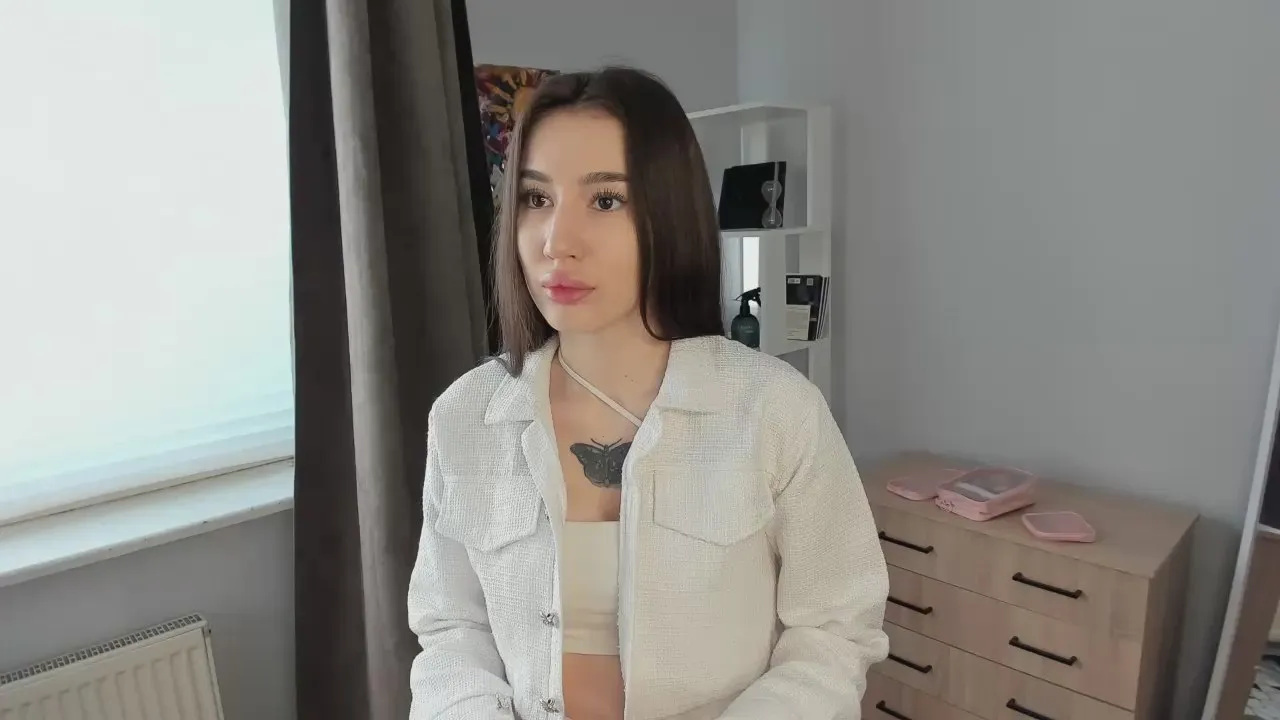 Freechat DiaPaquin on Cam4