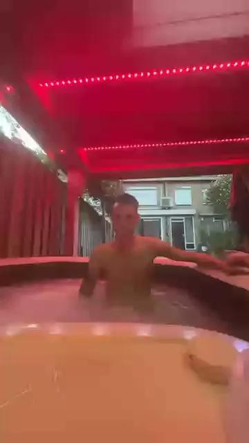 Diaperboy27 on Cam4