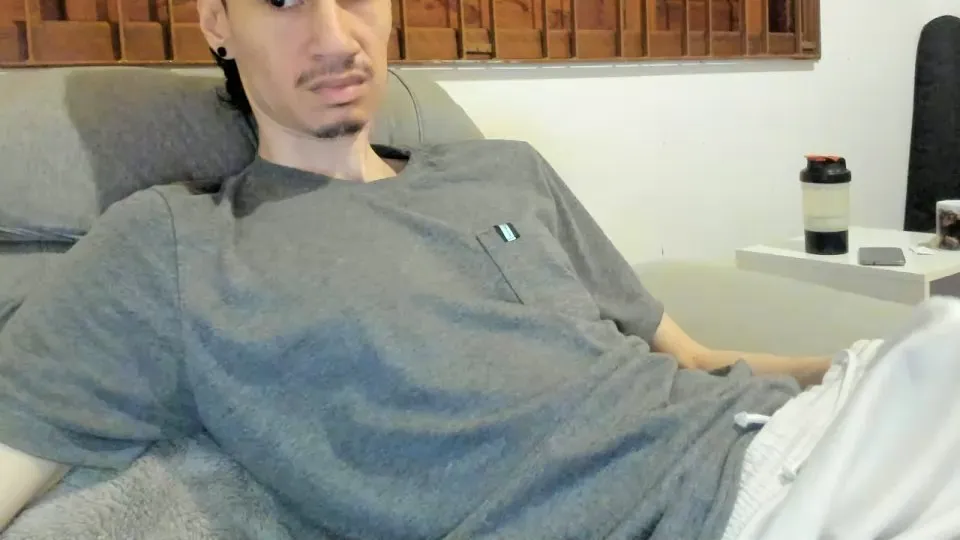 Offline digbreed on Cam4