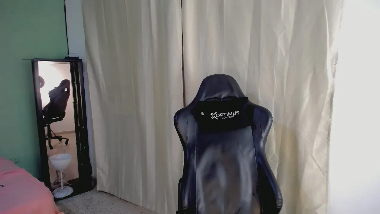 Freechat dilan_hott_ on Cam4