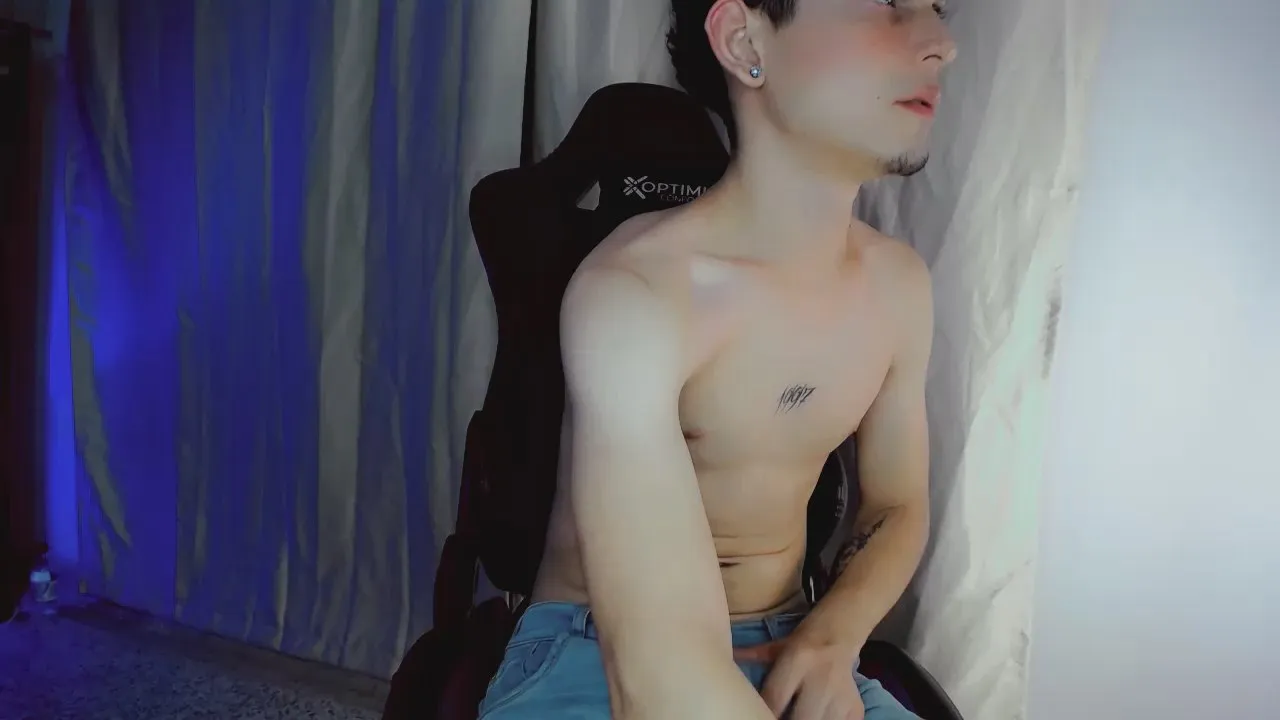 Freechat dilan_hott_ on Cam4