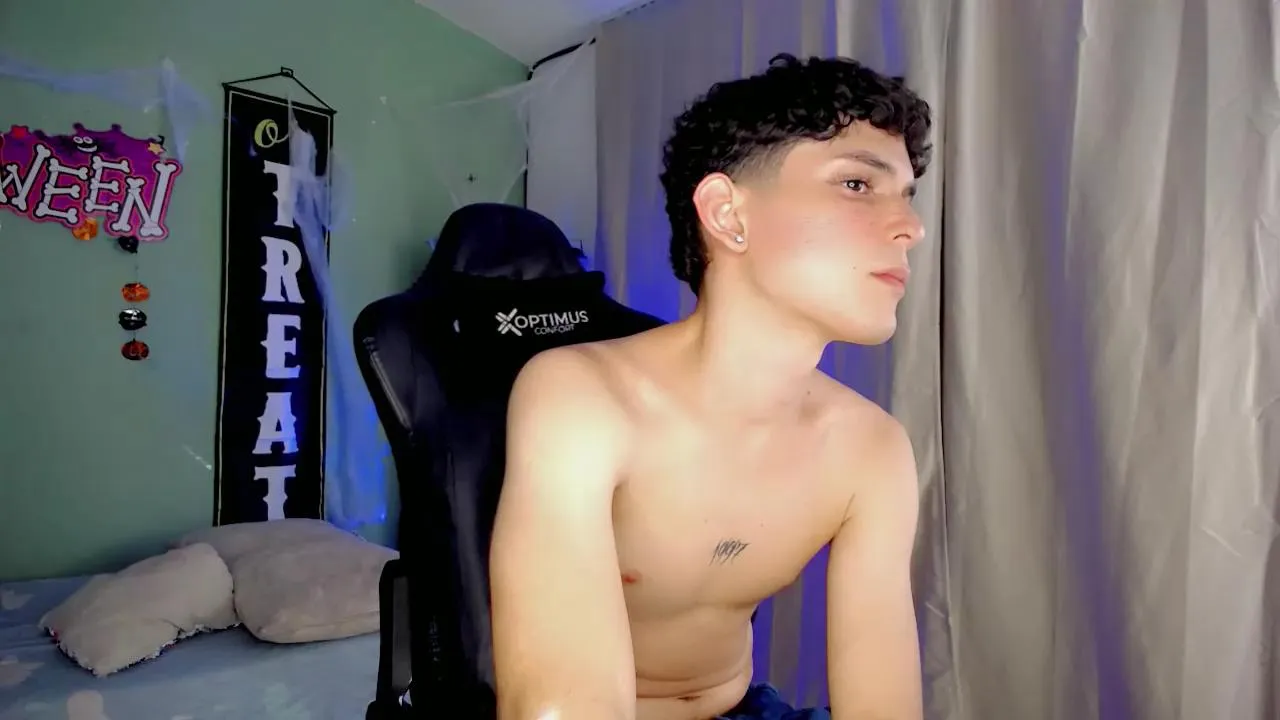 Freechat dilan_hott_ on Cam4