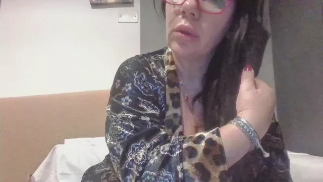 Offline dolcemio1 on Cam4