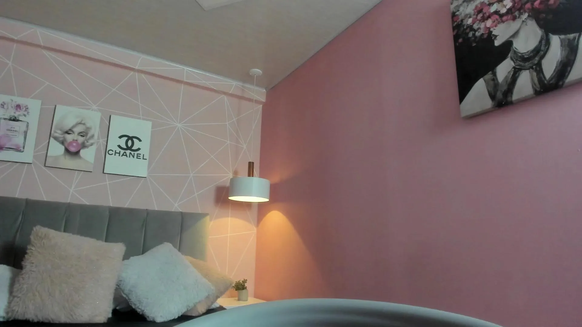 Offline dolly_zoe on Cam4