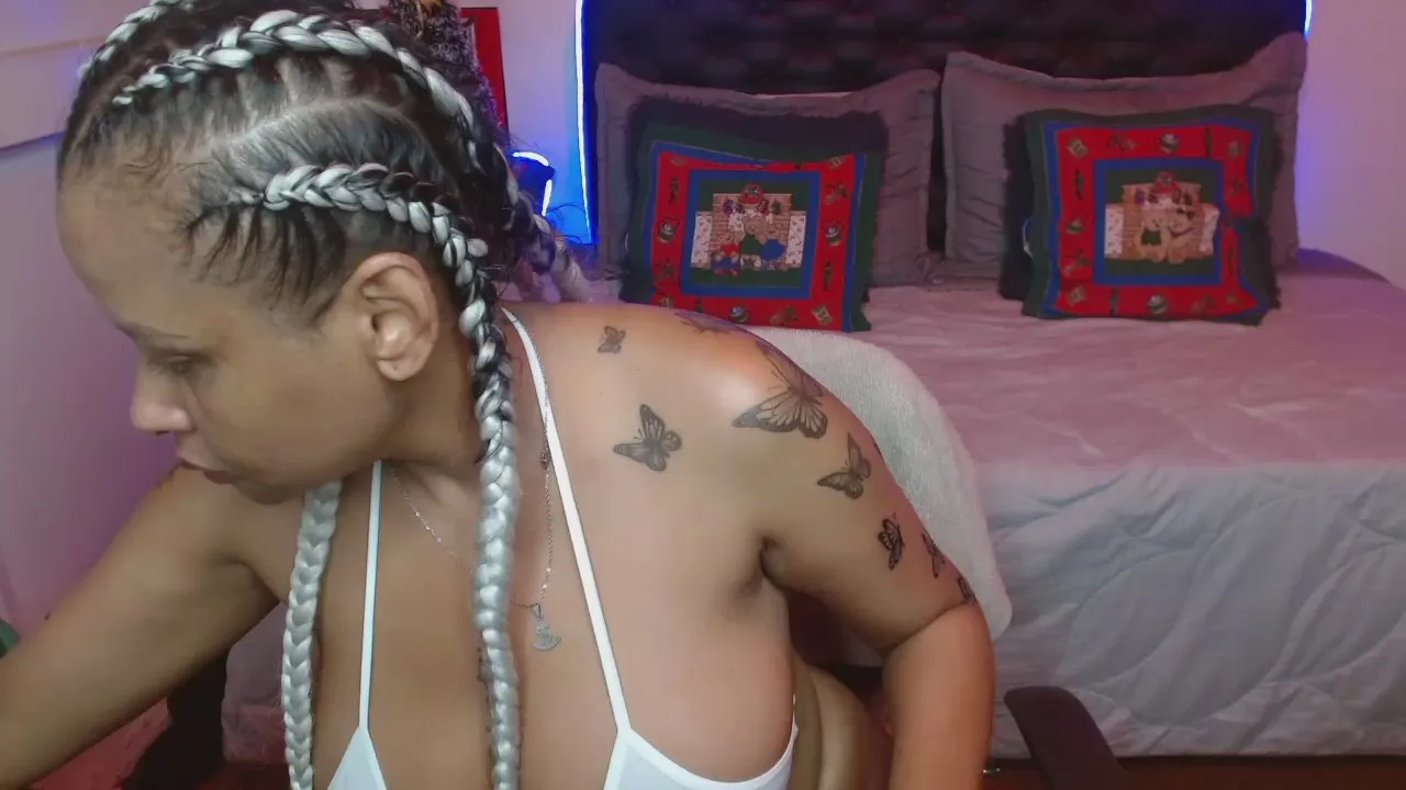 Offline Dominik_girl on Cam4