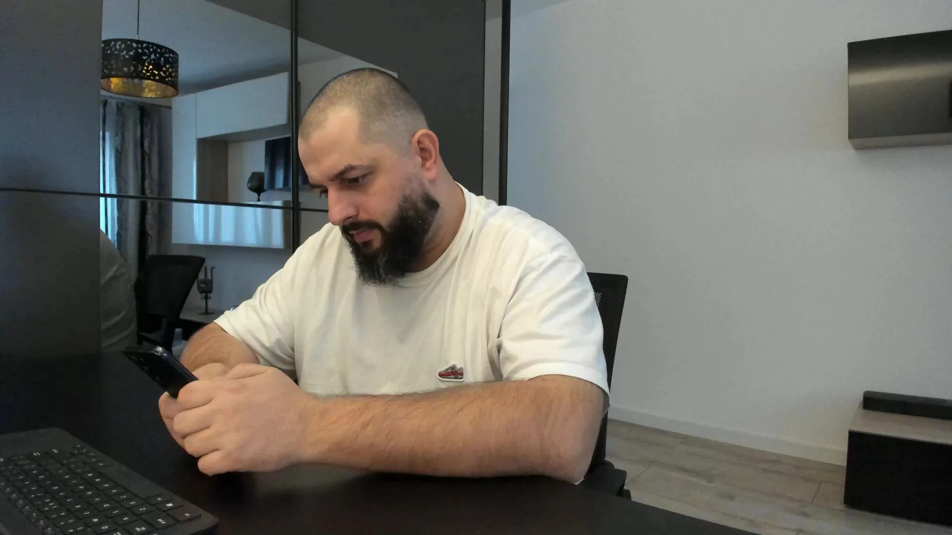 Offline DravenPeak on Cam4