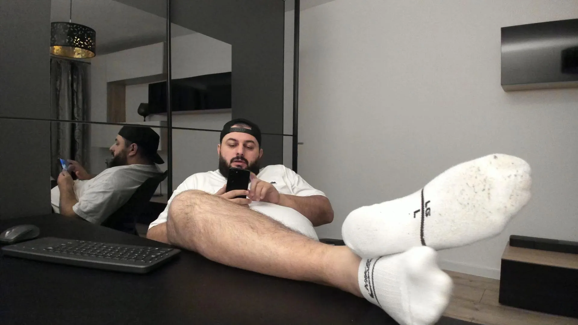 Offline DravenPeak on Cam4