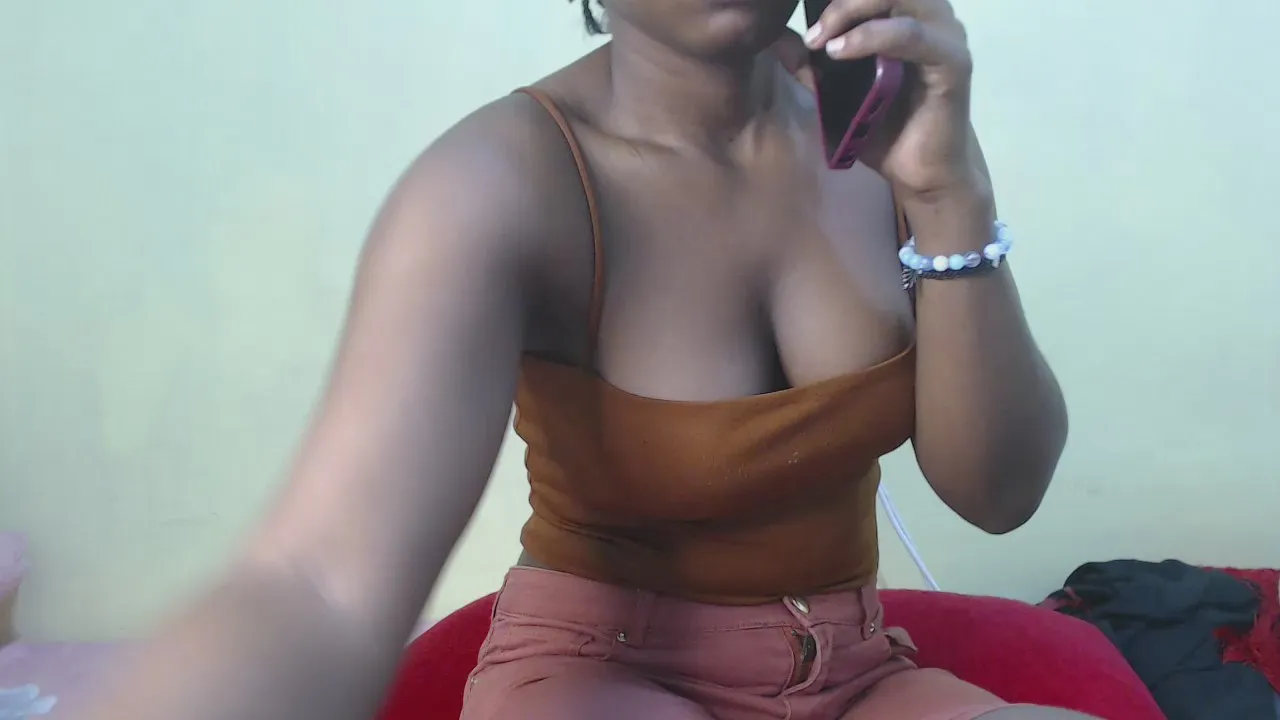 Offline Dreamebony2 on Cam4