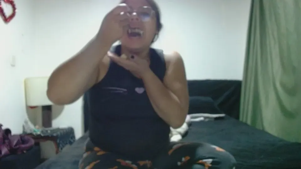 Offline Dulce_cloee on Cam4