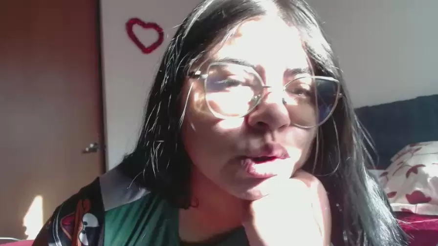 Offline Dulce_cloee on Cam4