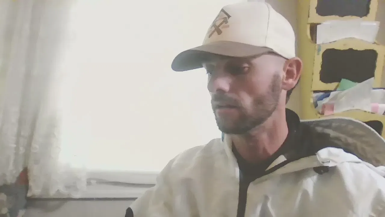 Freechat dylannielsen32 on Cam4