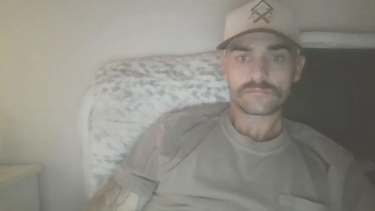 Freechat dylannielsen32 on Cam4