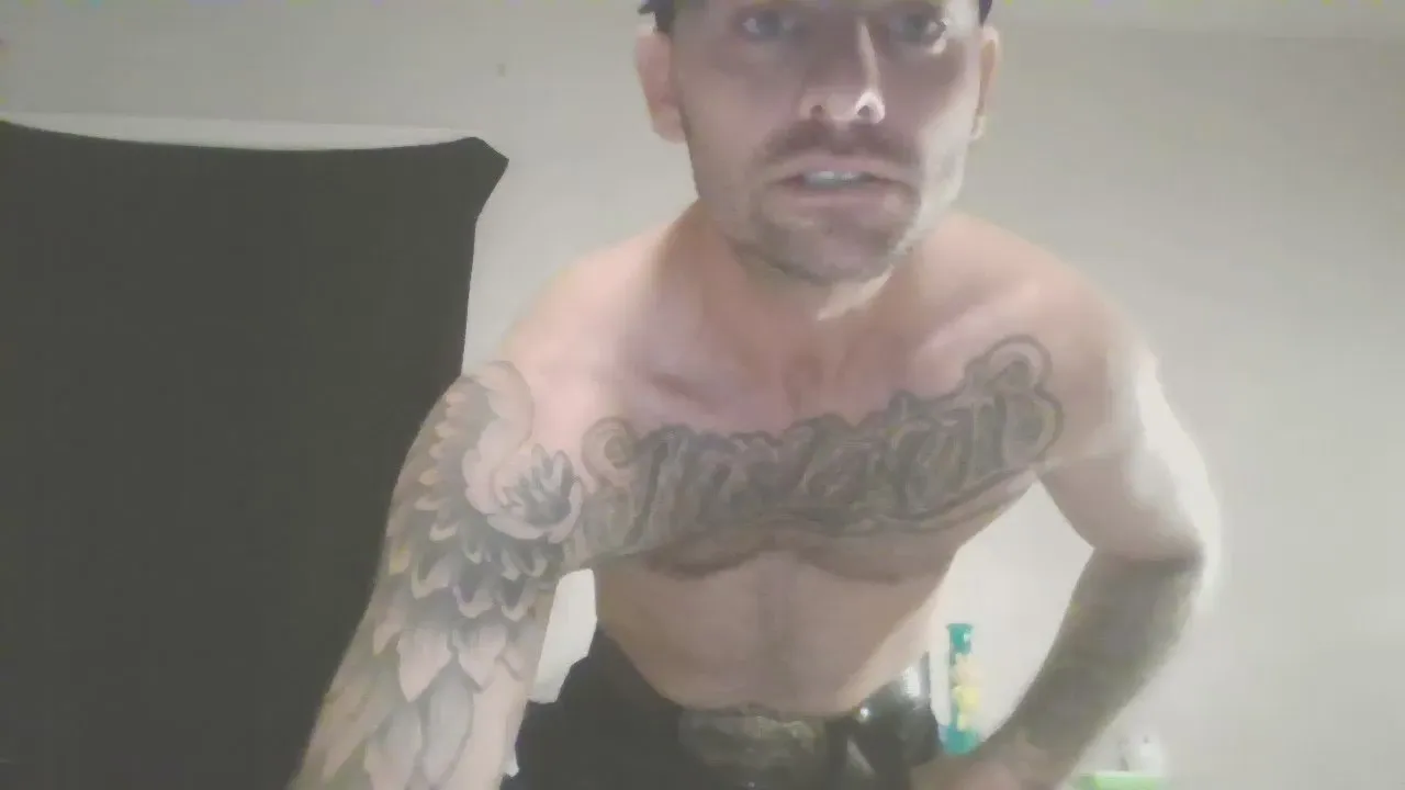 Freechat dylannielsen32 on Cam4