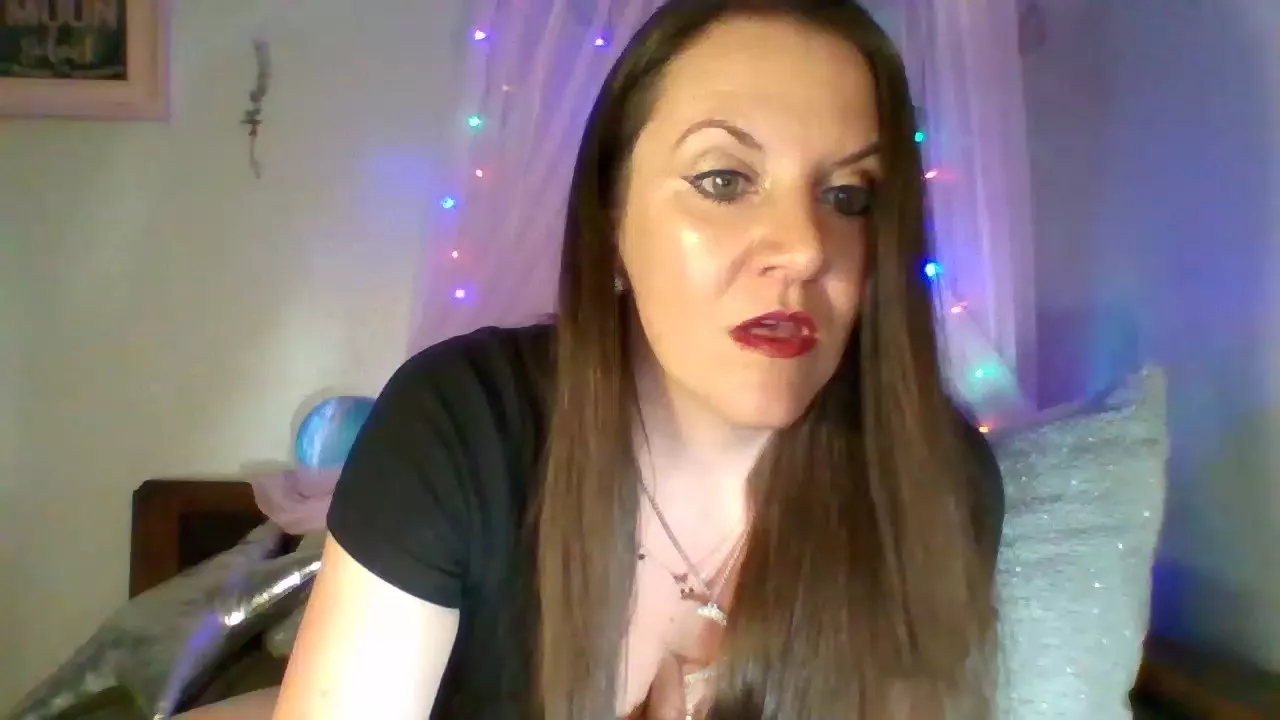 Offline Easy_Briezy20 on Cam4