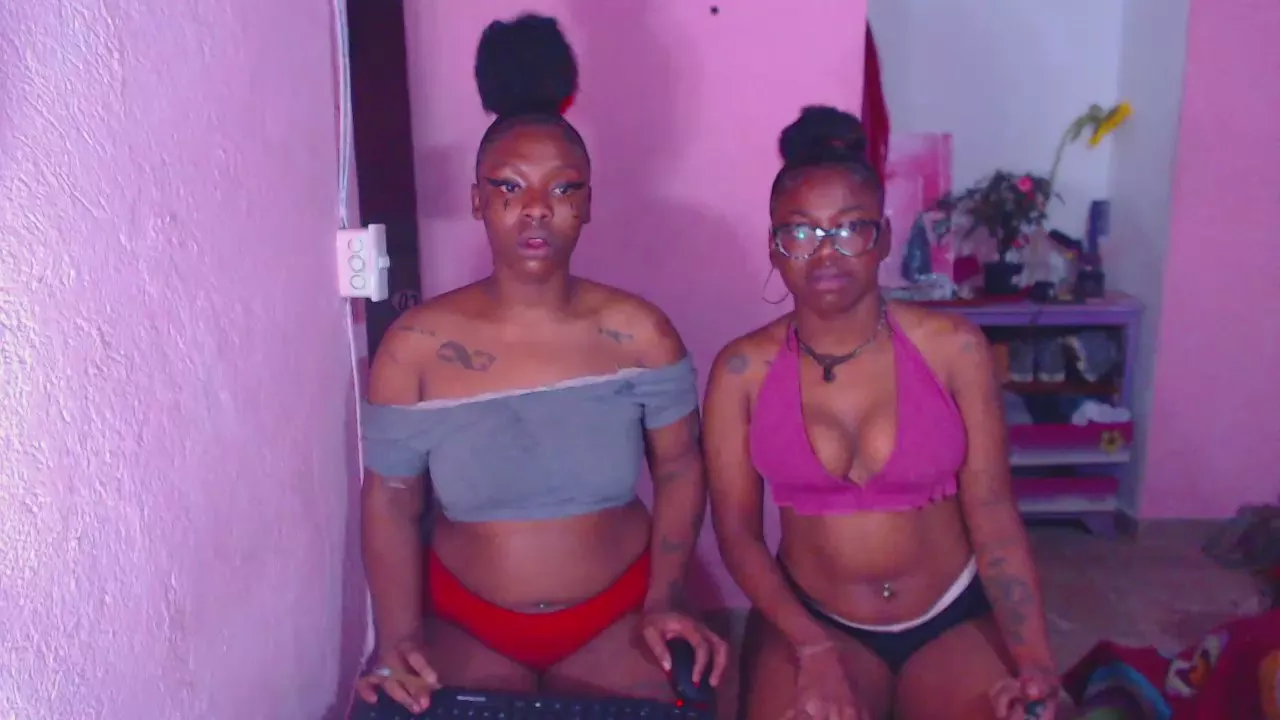 Freechat ebony_chayna_s1 on Cam4