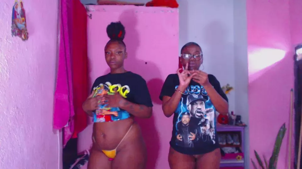 Freechat ebony_chayna_s1 on Cam4