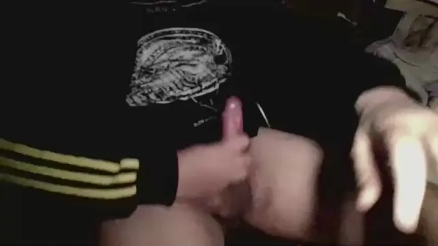 Offline edging_addict95 on Cam4