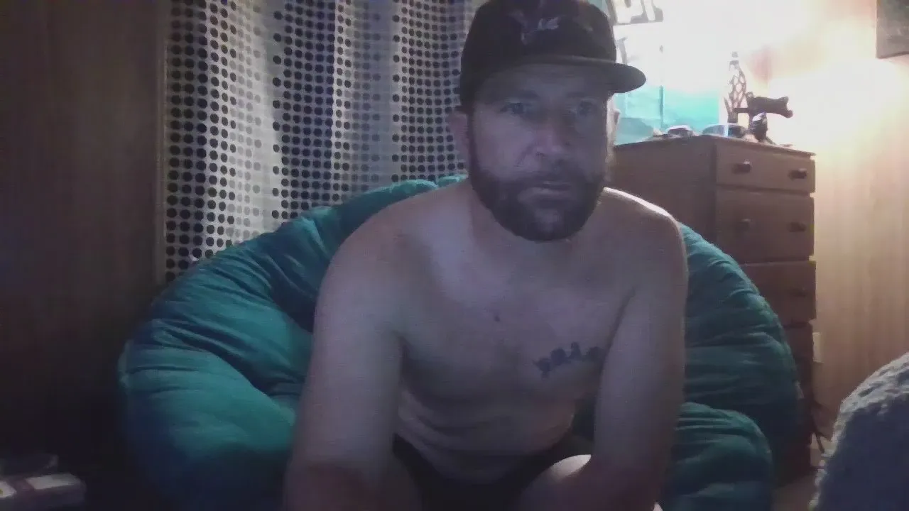 Offline Edwardlong on Cam4