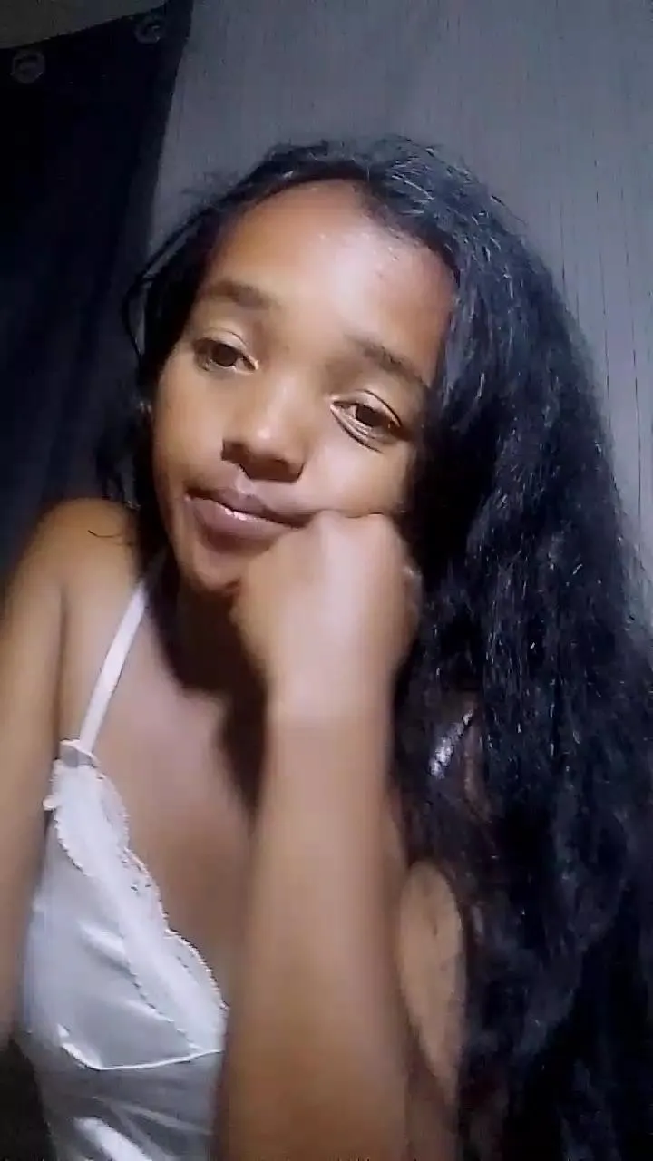 Freechat Elisah7 on Cam4