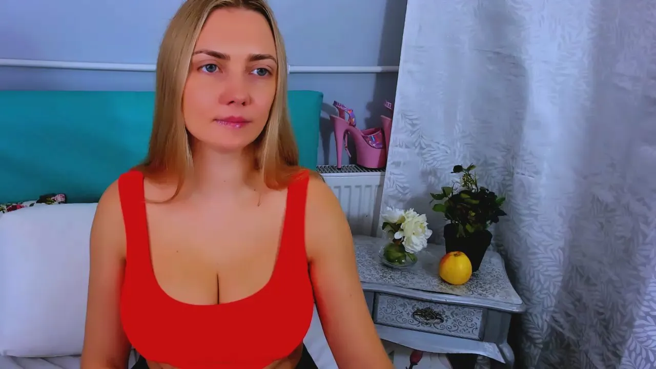 Offline EliseDirtyy on Cam4