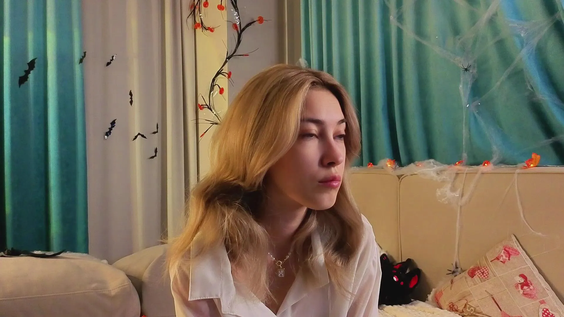 Offline ElissaKlebanow on Cam4