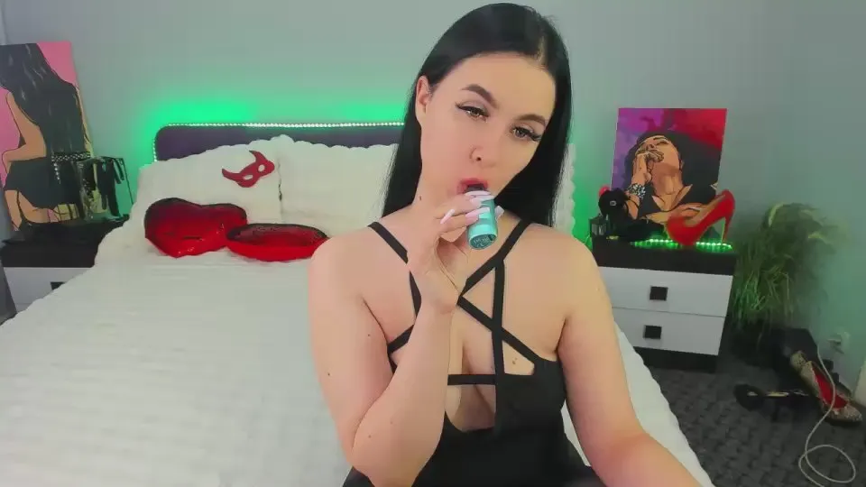 Offline ElissClark on Cam4