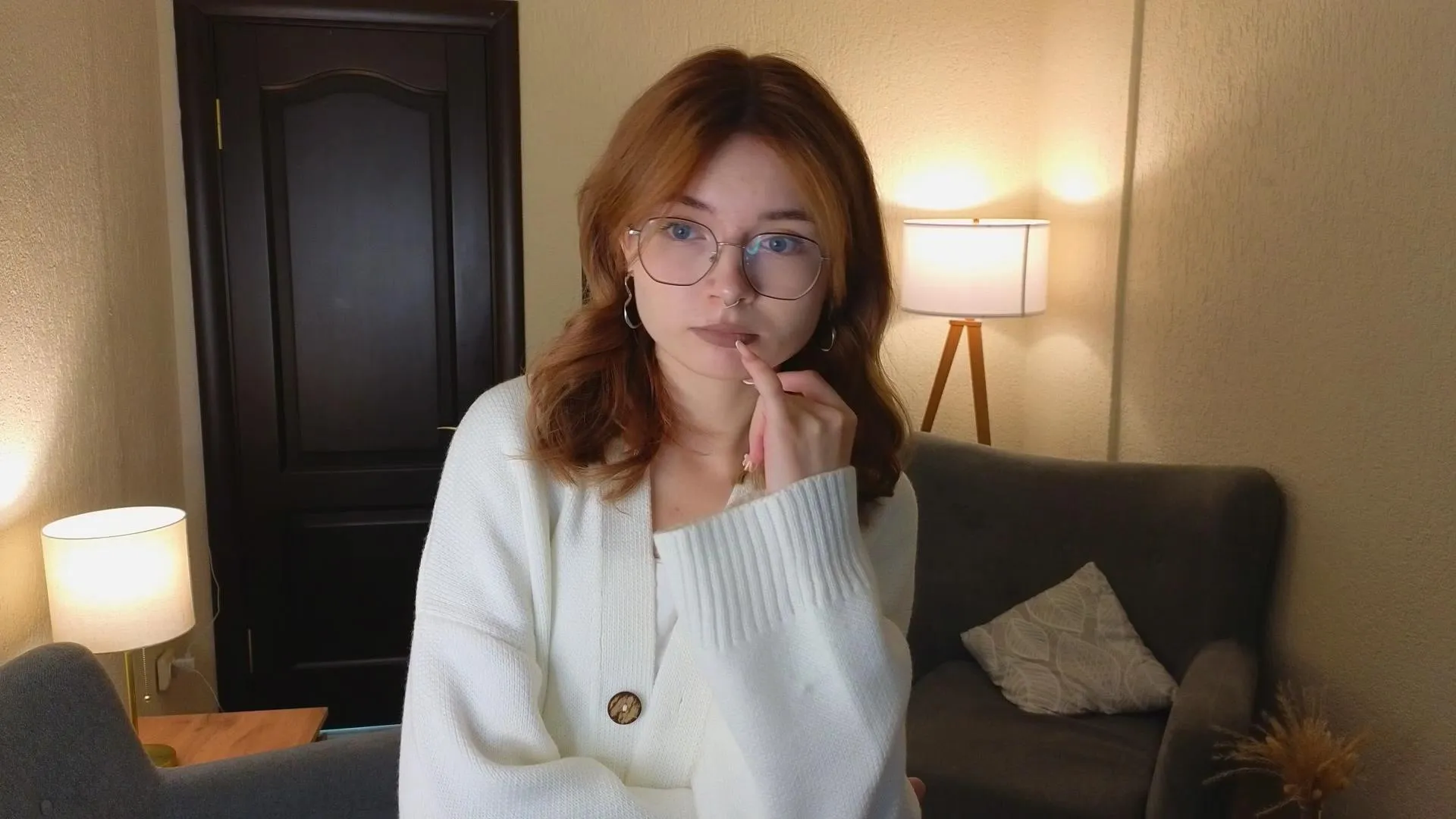 Offline Elizabeth_Leee on Cam4