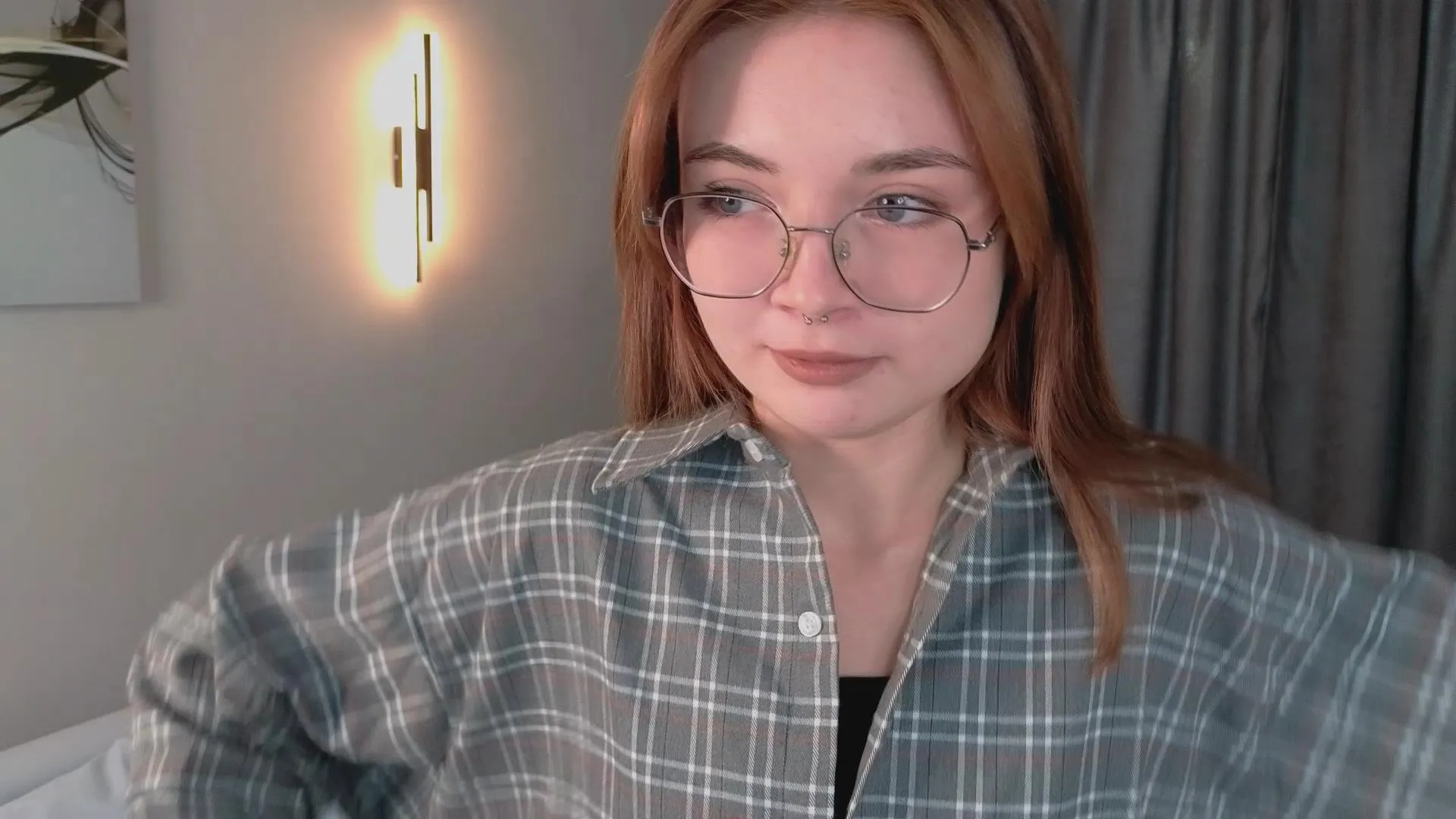 Offline Elizabeth_Leee on Cam4