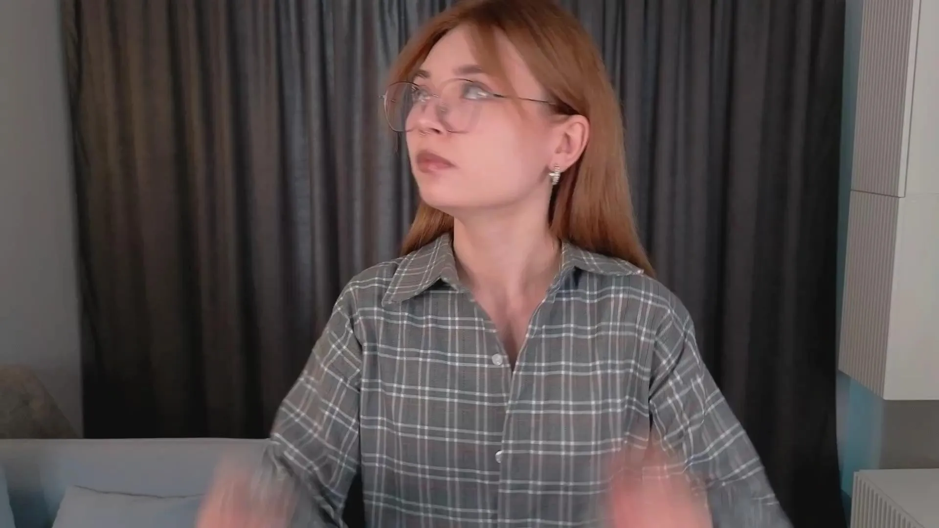 Offline Elizabeth_Leee on Cam4