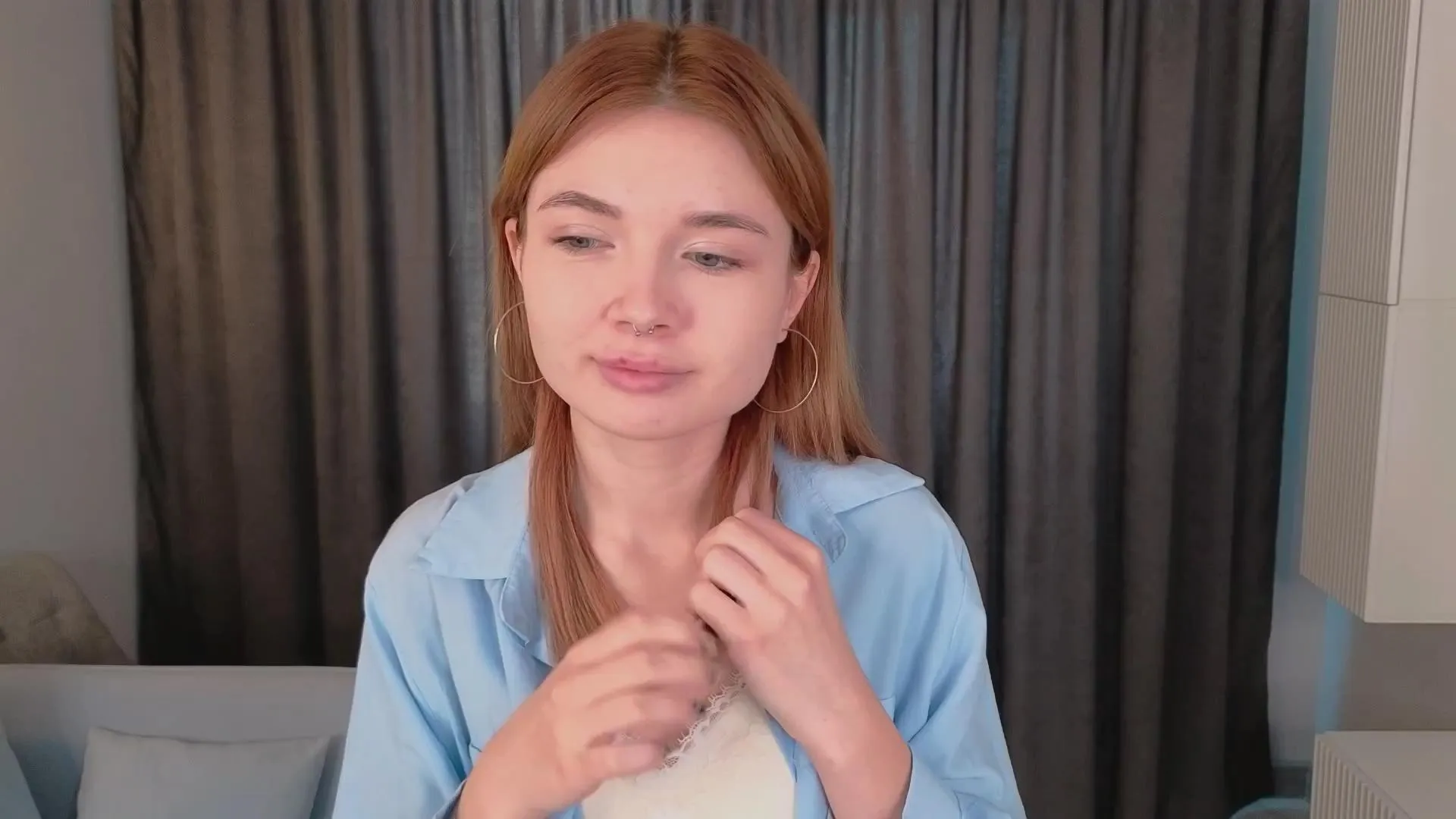 Offline Elizabeth_Leee on Cam4