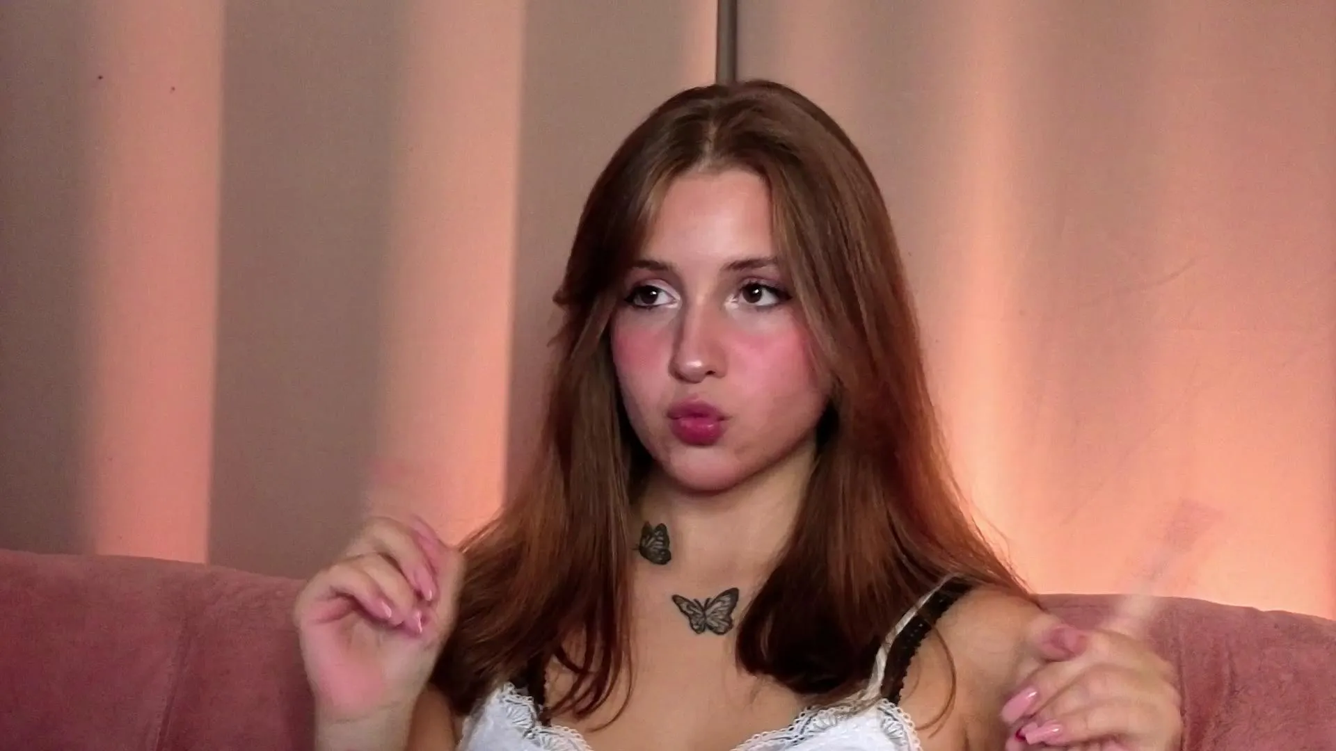 Offline EllamaeWerley on Cam4