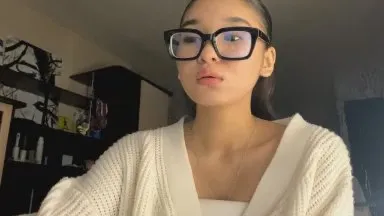 Offline EllenaRenzulli on Cam4